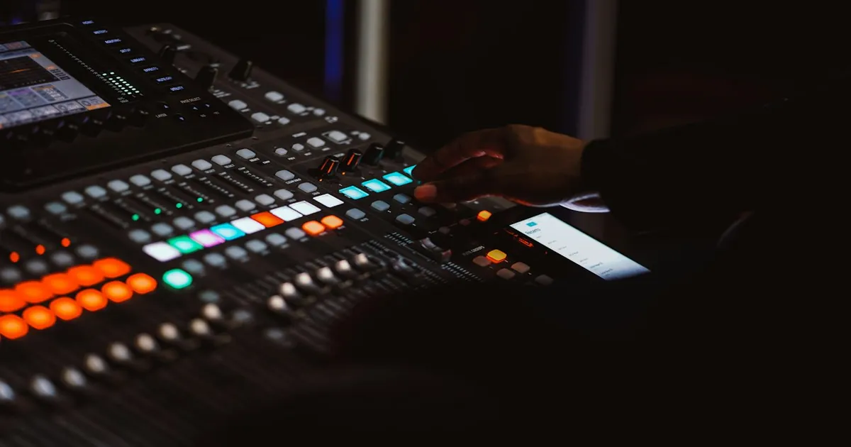 The 808 Is Not a Drum: How a Ringing Filter Conquered Hip-Hop