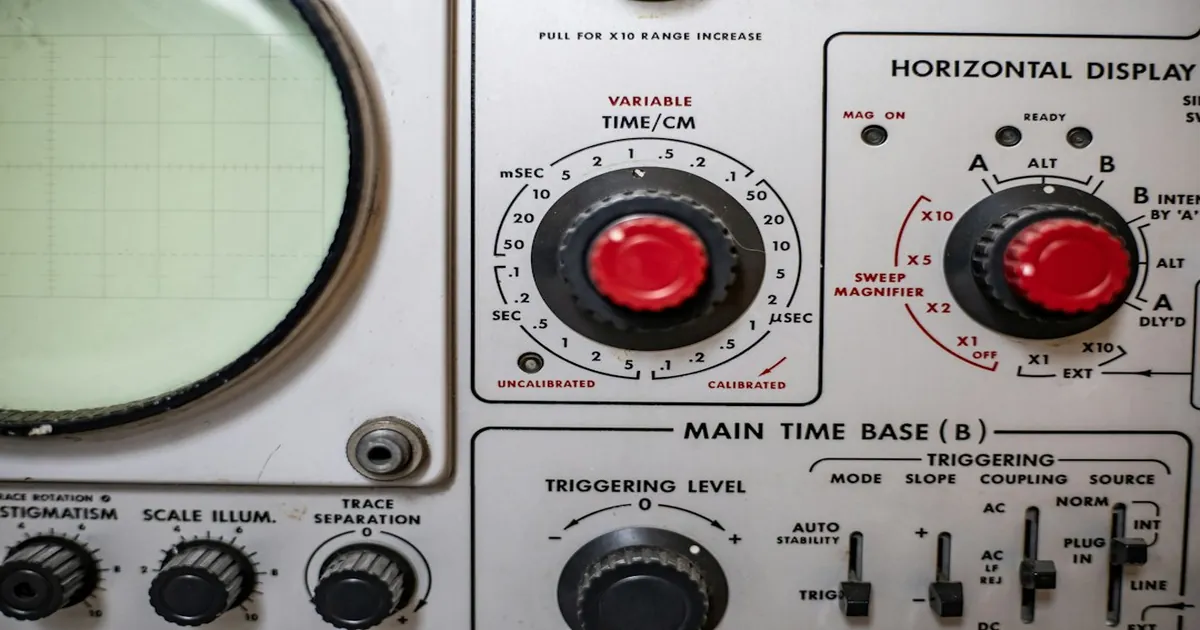 BLEP, MinBLEP, PolyBLEP: How Soft Synths Hide Their Aliasing