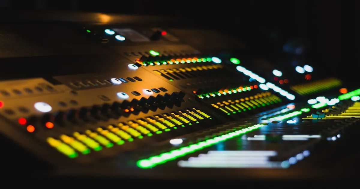 Inside Pitch Shifting Algorithms - Phase Vocoder vs PSOLA vs Real-Time Methods