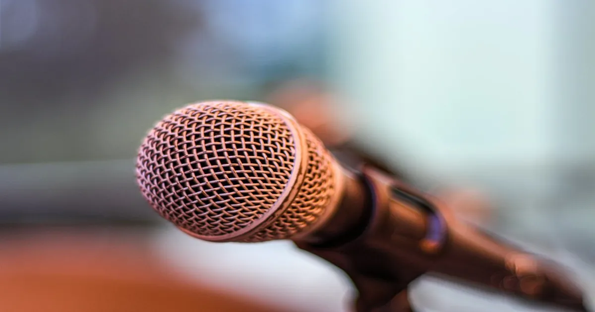 Stereo Microphone Arrays: Why XY, ORTF, and Blumlein Sound Different
