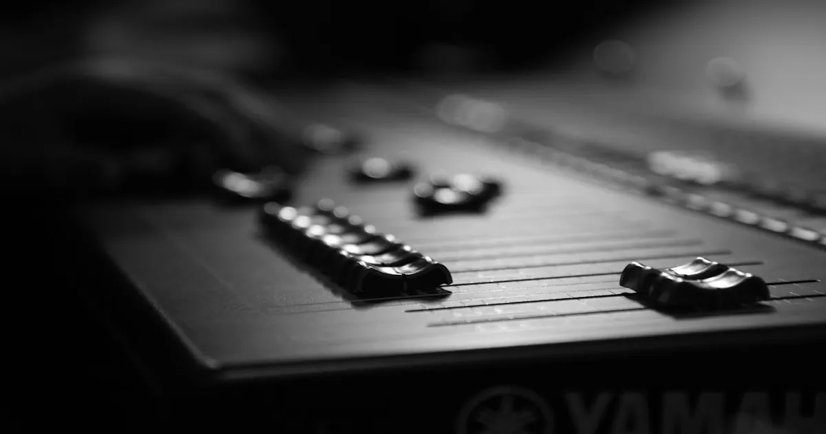 The DX7 Story: How a Stanford Math Experiment Took Over 80s Pop